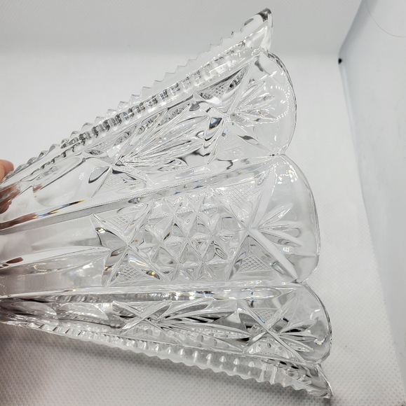 Cut Lead Crystal Fan Vase - Picture 3 of 6